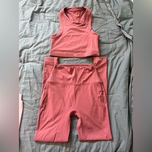 SET ACTIVE Sportbody High Neck Bra and Leggings in Canyon Size Small